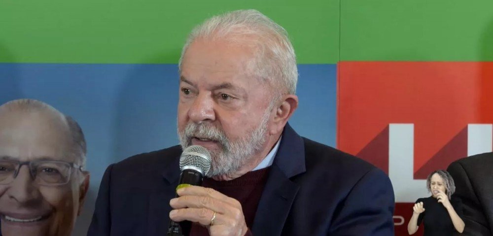 Lula volta nesta segunda-feira a Brasília para concluir nomeação de ministros