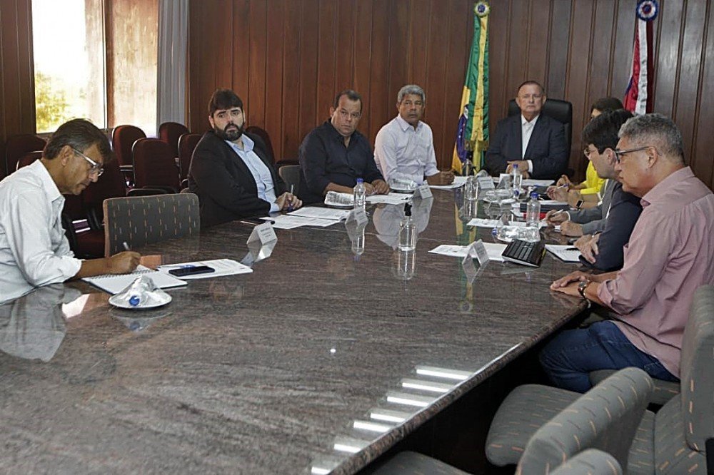 Governo antecipa o repasse do ICMS no valor de R$ 318 milhões a prefeituras e avalia responsabilizar Chesf por prejuízos em Jequié e região