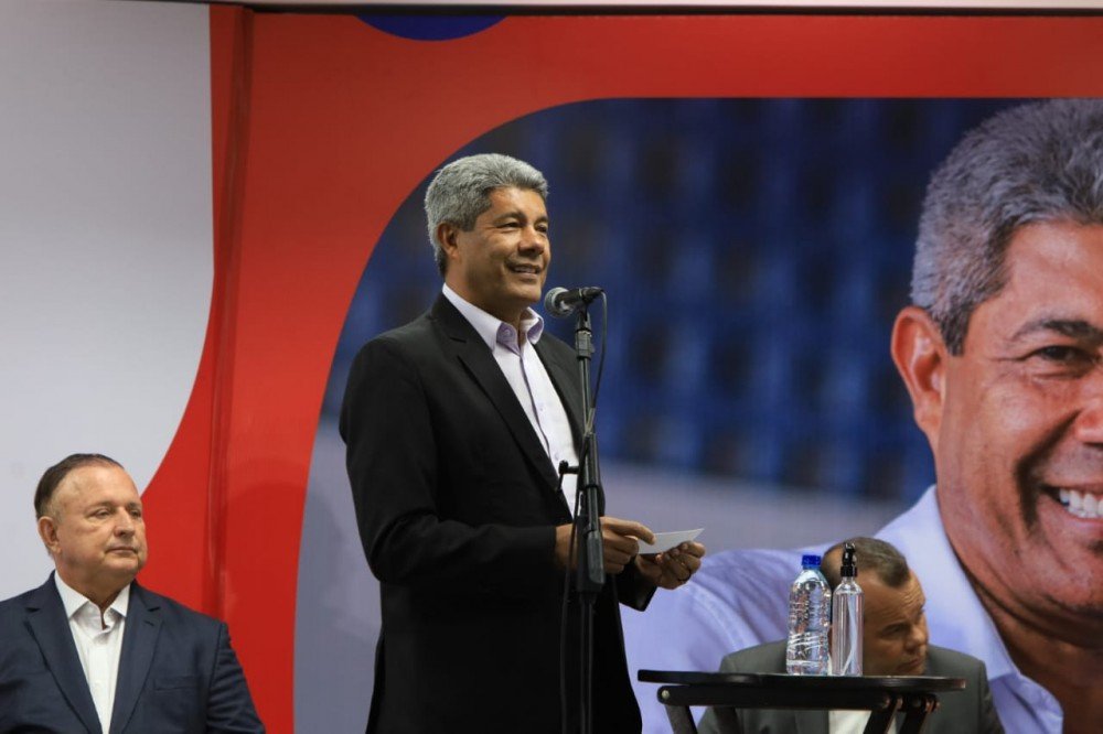 Jerônimo modifica estrutura administrativa e nomeia secretários