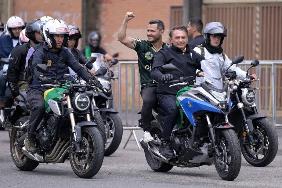 Gastos de Bolsonaro com cartão corporativo: passeios custavam R$ 100 mil aos cofres públicos