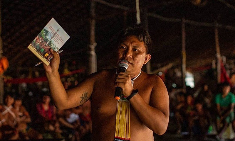 'Parem de mentir!': líder Yanomami, Dário Kopenawa critica militares e rebate bolsonaristas