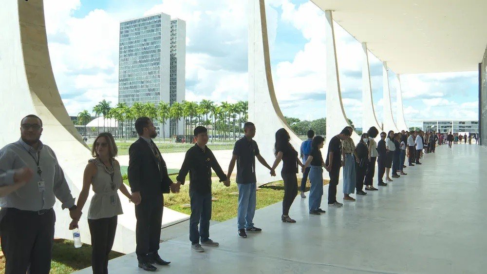 STF - ministros e servidores 