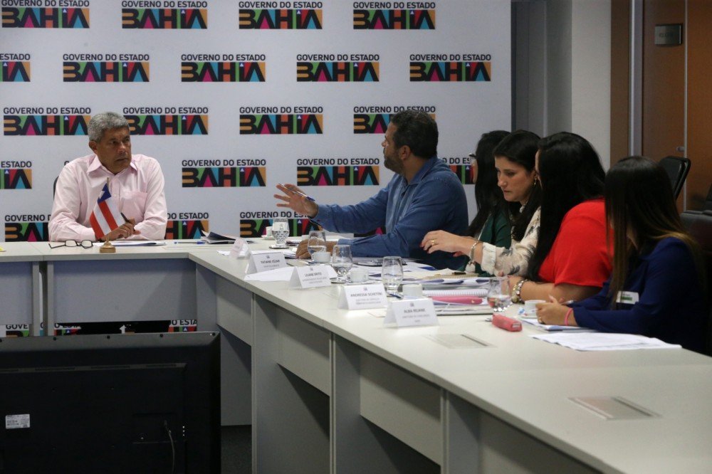 Em mais um domingo de trabalho, Jerônimo Rodrigues reúne secretariado para apresentação de ações