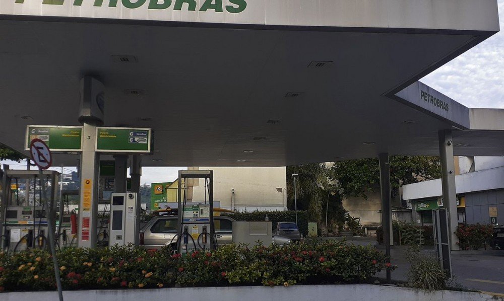 Redução de R$ 0,40 no preço do diesel foi anunciada pela Petrobras
