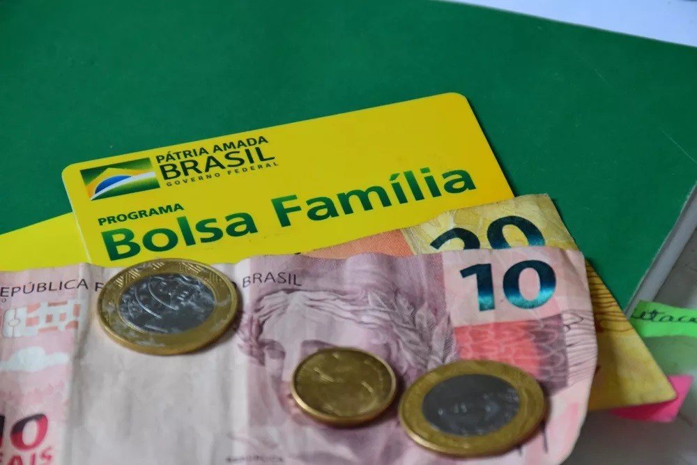 Bolsa Família - 2,5 milhões de possíveis casos de fraude