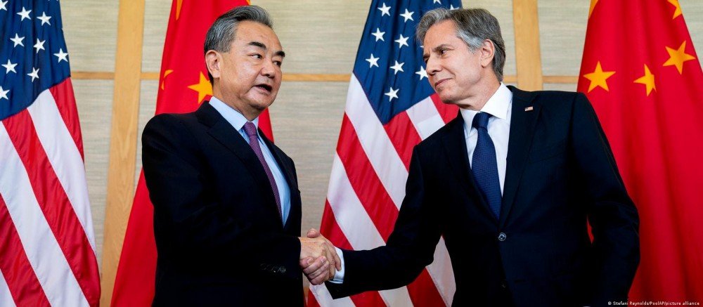 EUA e China trocam advertências sobre 