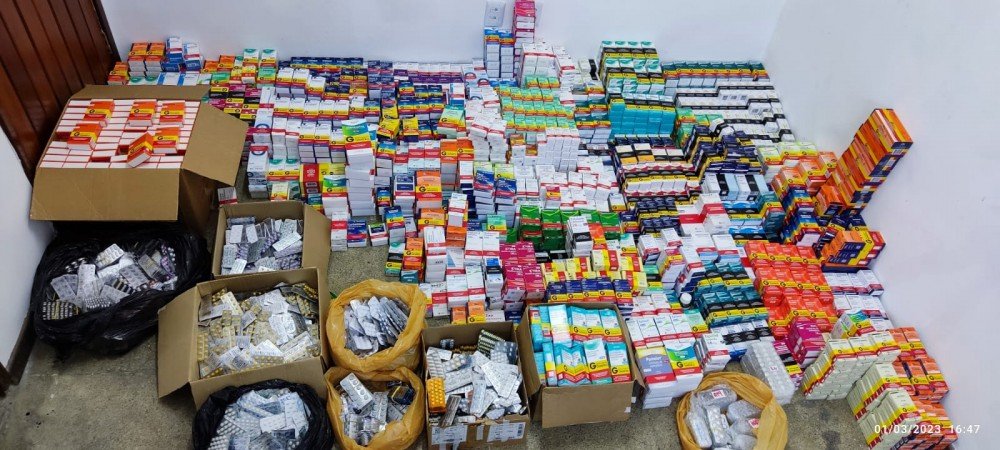 Alagoinhas - Operação conjunta da Coorpin com MP, PM e Vigilância Sanitária interdita farmácias irregulares