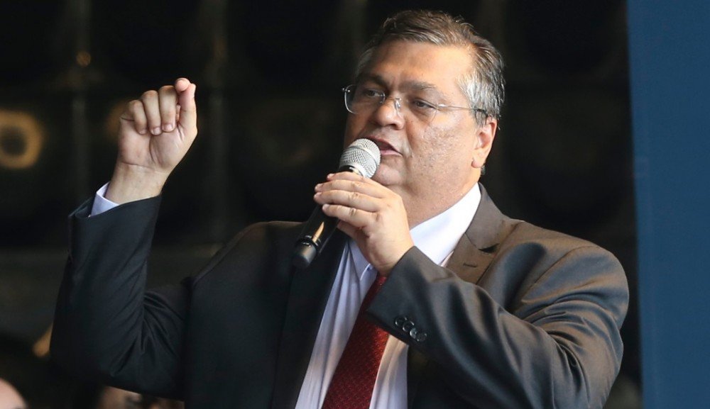 Dino diz que acionará PF sobre indícios de contrabando de diamantes