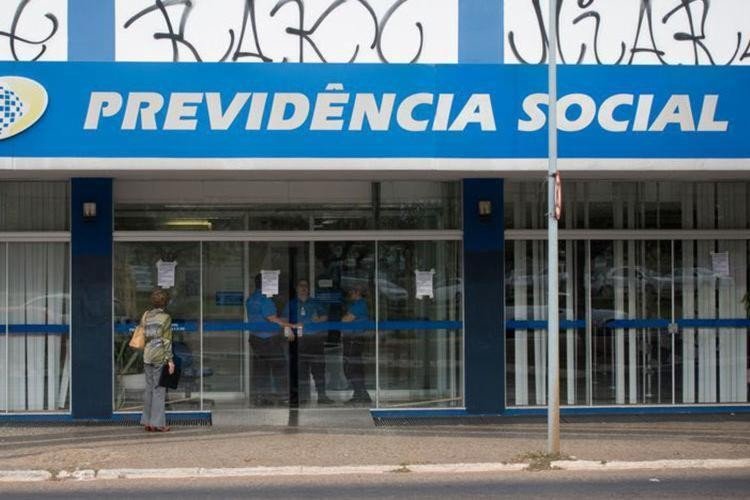 INSS começa a agendar pedidos de aposentadoria por telefone