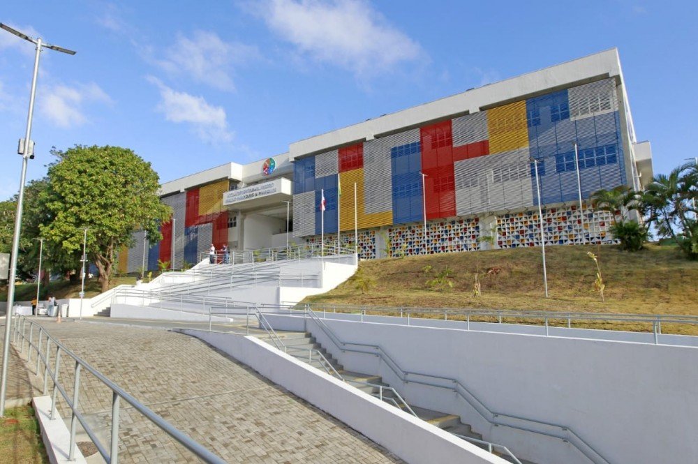 Alimentação escolar (PNAE) - Jerônimo garante recurso para compra de produtos da agricultura familiar da ordem de R$ 50 milhões