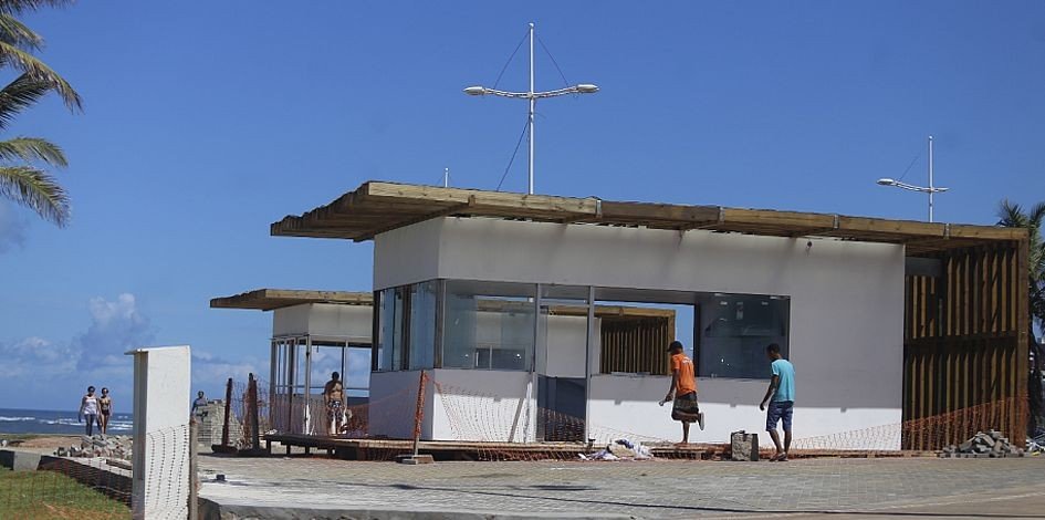 Orla de Salvador terá 46 novos quiosques e 55 chuveirões no próximo Verão