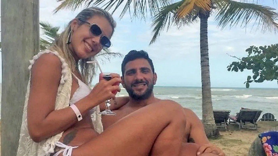 Na Justiça, um empresário afirma que o ex-capitão Adriano da Nóbrega é proprietário de 300 imóveis em Rio das Pedras