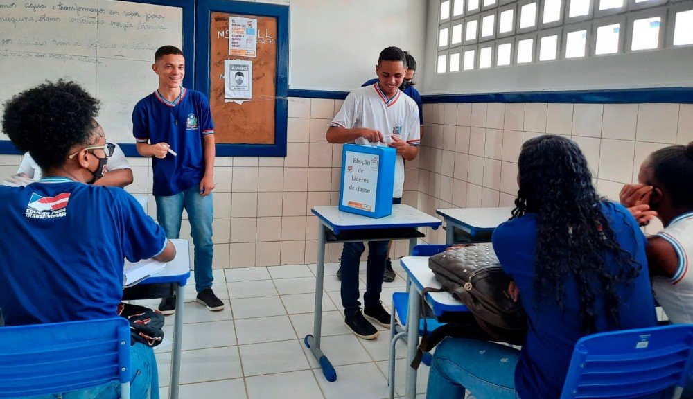 Os estudantes da rede estadual de ensino estão envolvidos nas eleições para selecionar os líderes de classe e o jovem ouvidor