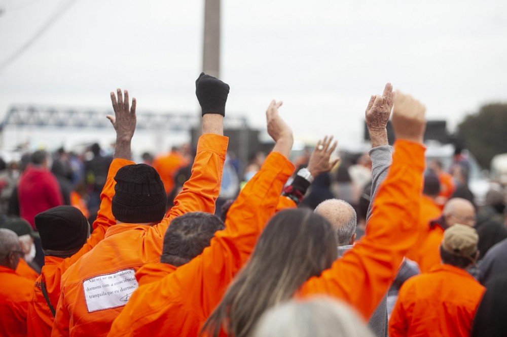 Trabalhadores da Petrobrás enfrentam aumentos exorbitantes no plano de saúde AMS após mudança na relação de custeio