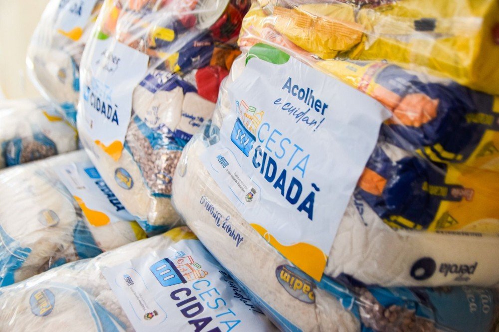 'Programa Cesta Cidadã beneficia 1,5 mil famílias em LEM', diz Danilo Henrique