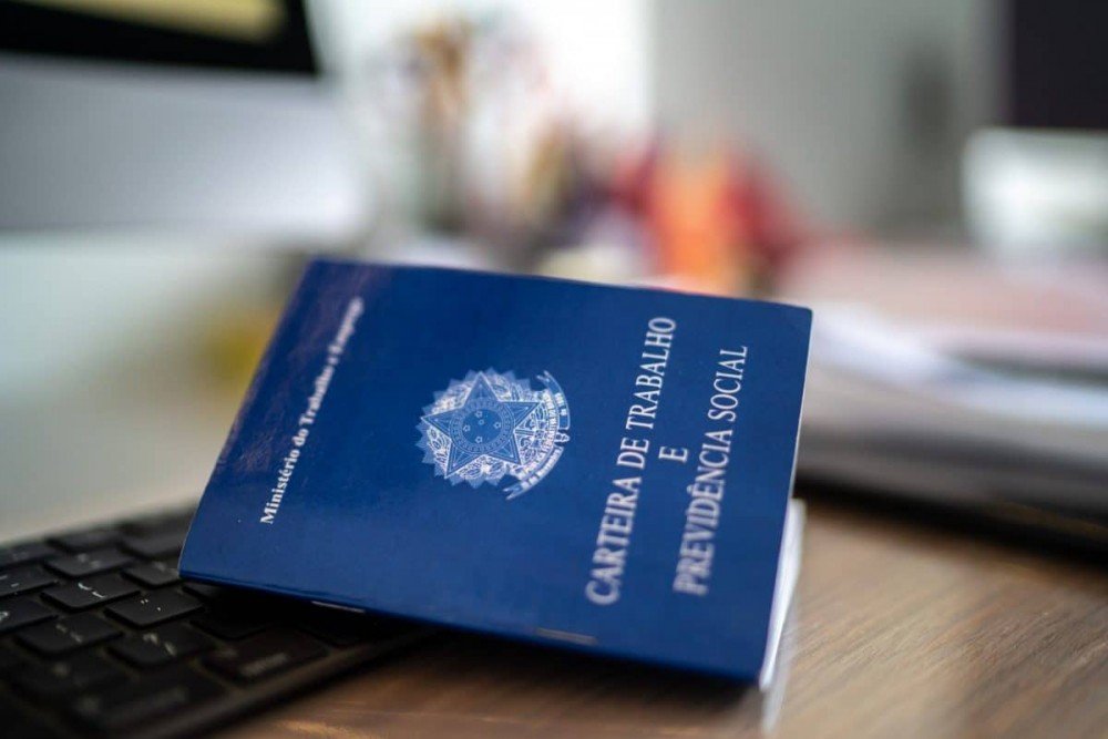 A informalidade e a precariedade continuam presentes no país, apesar da PEC das Domésticas