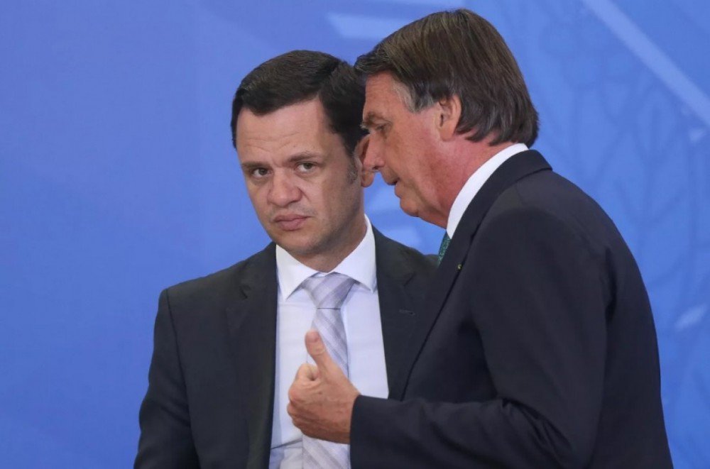 A viagem de Anderson Torres à Bahia durante o intervalo entre o primeiro e o segundo turno das eleições presidenciais está sob investigação da Polícia Federal