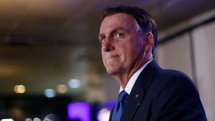 Relato de embaixador à Polícia Federal, uma caixa de joias que seria destinada ao presidente Bolsonaro foi exibida de forma ostensiva no ministério de Minas e Energia