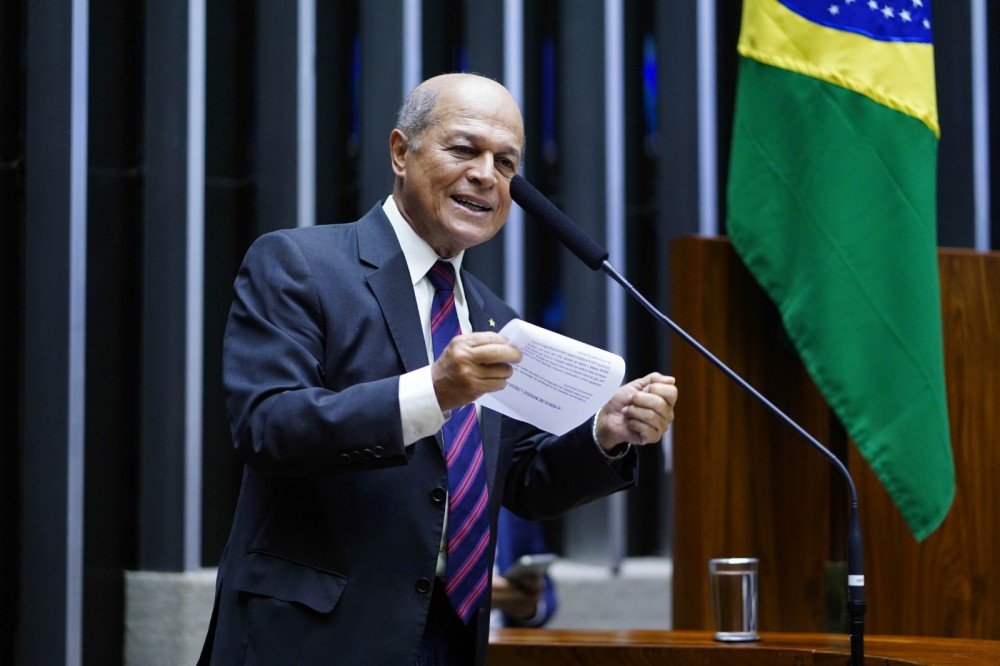 O deputado Joseildo comemora o decreto do governo de Lula que modificou as regras do Novo Marco Legal do Saneamento