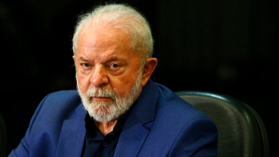 Lula convoca ministros para traçar plano de segurança nas escolas e creches