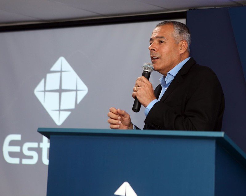 O Prefeito Joaquim Neto expressa sua satisfação com o incremento no número de vagas do curso de Medicina na Estácio IDOMED Alagoinhas