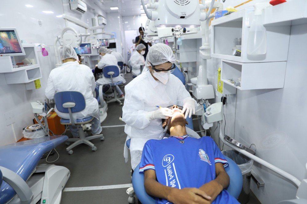 Odontomóvel inicia novos atendimentos em cidades do interior para estudantes e educadores; veja a programação