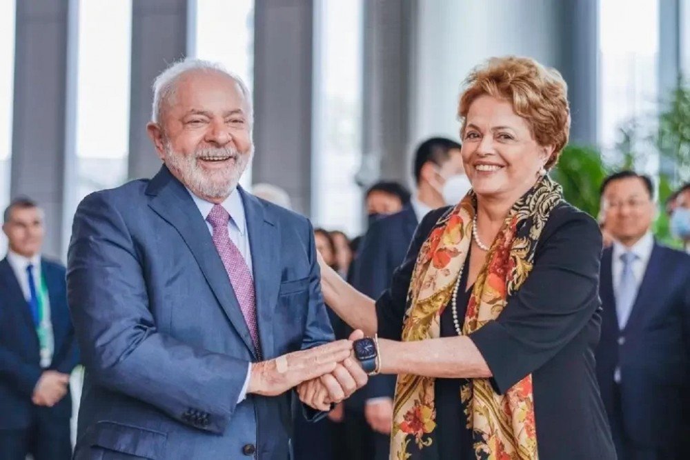 Dilma Rousseff assume a presidência do banco dos BRICS. Qual é a relevância desse cargo?