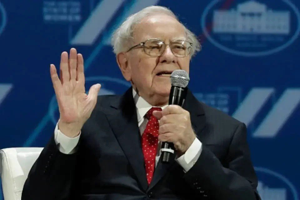 Buffett afirma que é provável que ocorram mais falências de bancos nos Estados Unidos