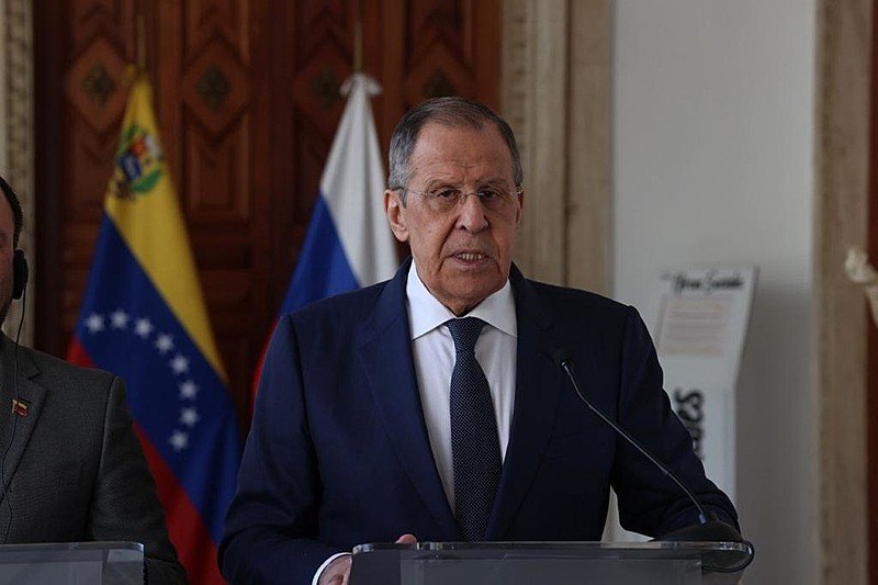 Durante visita a Caracas, Lavrov diz que a Rússia fará o possível para reduzir a dependência da Venezuela em relação aos EUA