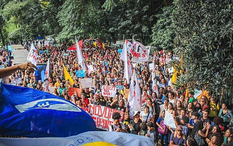 Nesta quarta-feira (19), estudantes vão às ruas pedir pela paz nas escolas e pela revogação do Novo Ensino Médio