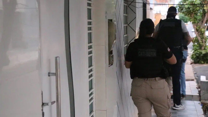 Na Bahia, homem foi detido sob suspeita de utilizar a residência da mãe como local de comercialização de cocaína