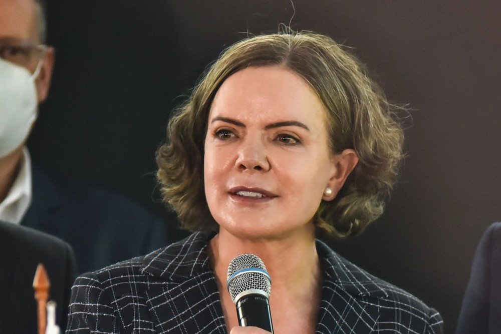 Gleisi refutou a falácia de Campos Neto, afirmando que 