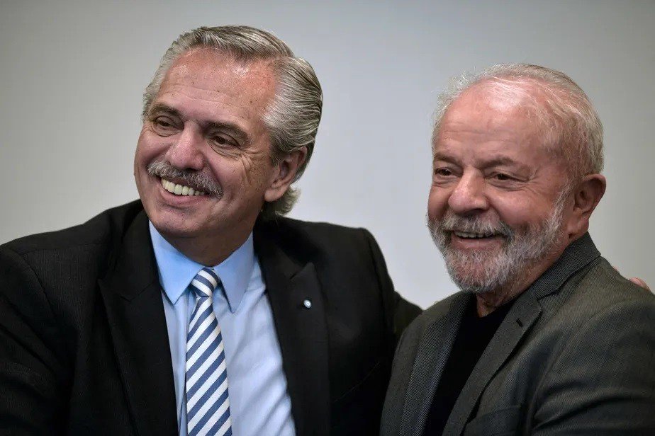Hoje, Lula se encontrará com Fernández e apresentará uma proposta de linha de crédito para que a Argentina possa adquirir produtos brasileiros