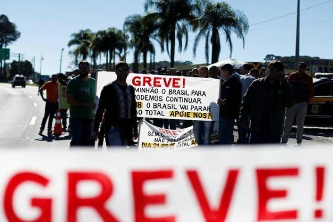 A greve segue, e outras greves começam pelo Brasil