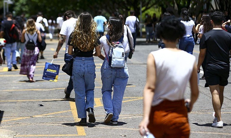Os estudantes que tiveram o pedido de isenção da taxa do Enem 2023 negado têm até sexta-feira (12) para recorrer