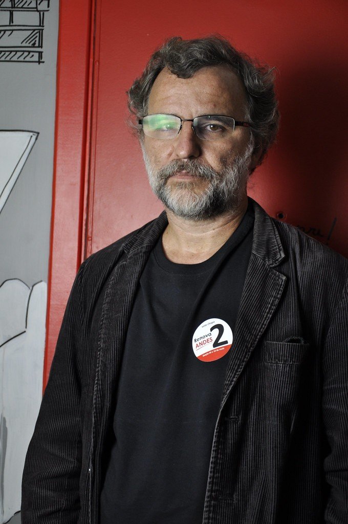 “O que aconteceu na Eletrobrás foi um roubo”, diz Valter Pomar