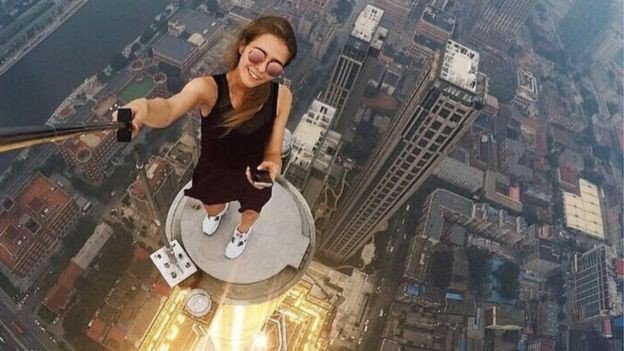 'Selfies extremas': quem são os russos que arriscam suas vidas para viralizar na internet?