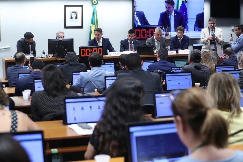 Deputados da CPI do MST receberam doações de ruralistas acusados de cometer crimes ambientais