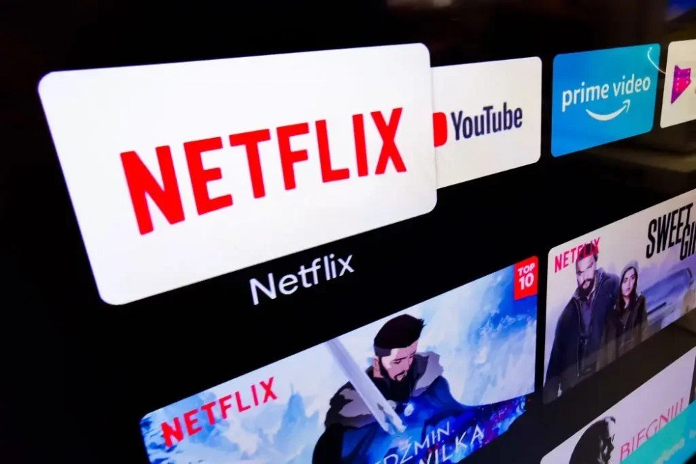 Cobrando a maior taxa, Netflix anuncia uma extra por cada residência
