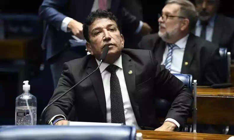 Personalidades dos meios artístico, jurídico, esportivo e diversas áreas se mobilizam pela cassação de Magno Malta