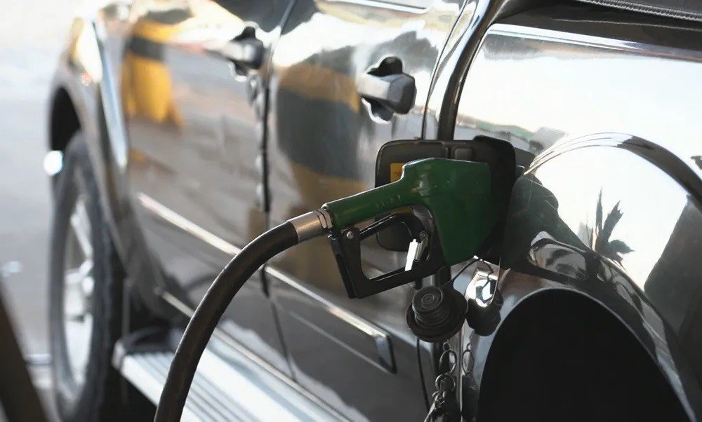 Bahia tem aumento de 5% no preço da gasolina; reajuste do diesel é de 2%