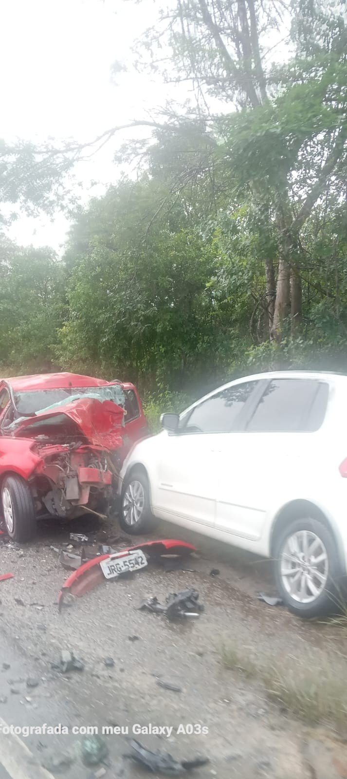 Acidente na BR 101 deixa mortos e feridos na manhã de hoje