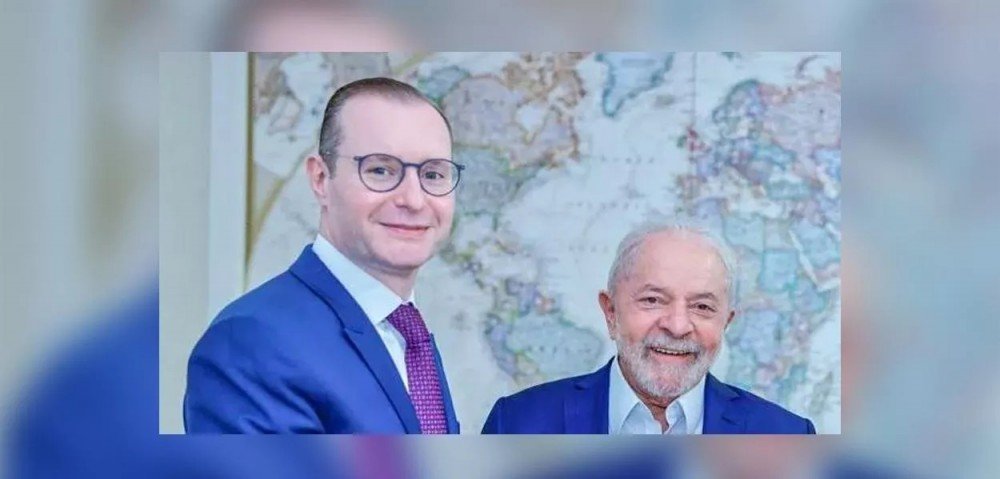 Lula afirma que o 'Brasil vai se orgulhar de Zanin no STF'