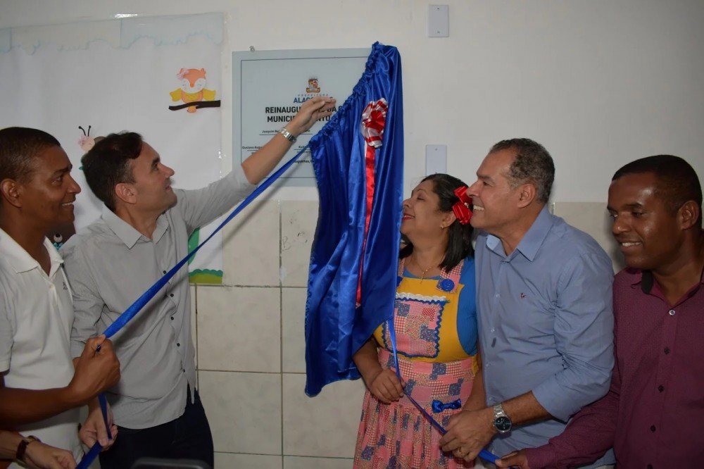 Prefeitura de Alagoinhas reinaugura a primeira creche do município totalmente requalificada