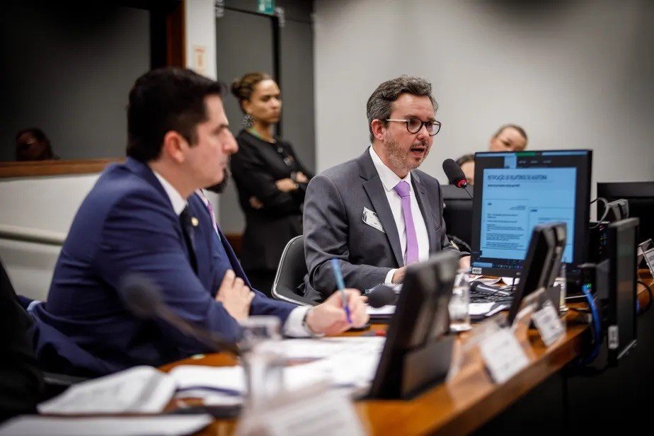 Quem fraudou contas da Americanas? CEO aponta ex-diretores e auditores, mas isenta conselheiros e acionistas bilionários. Saiba mais