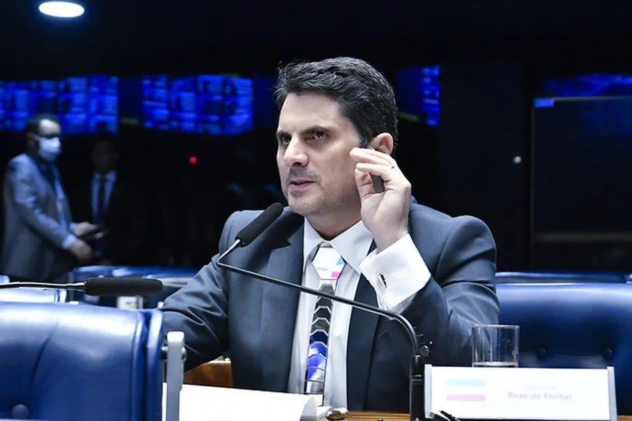 Operação da PF mira Marcos do Val por trama contra Moraes e posts antidemocráticos