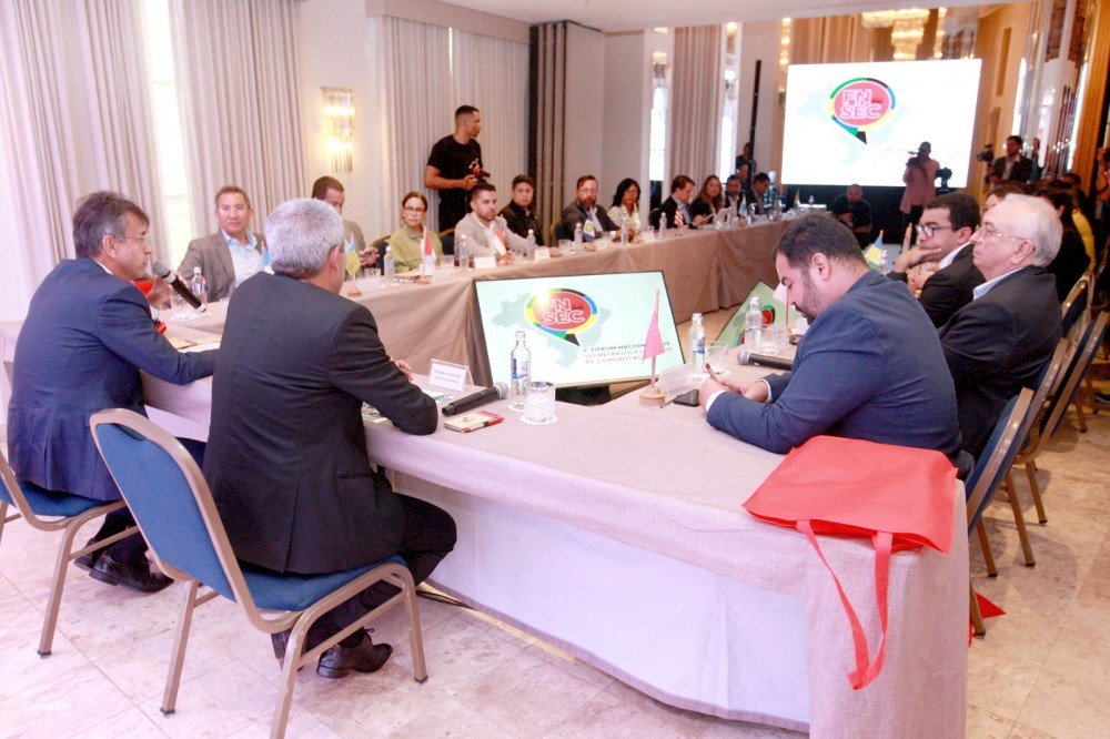 Secretários de Comunicação estabelecem um conselho dedicado ao aprimoramento da comunicação pública e escolhem André Curvello como presidente