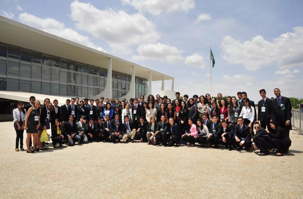 Prazo para inscrição no Parlamento Jovem Brasileiro 2023 termina nesta sexta (30)