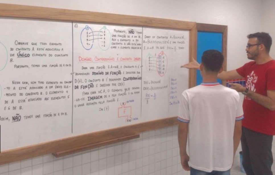 Quatro meses para o ENEM: professores da rede estadual de ensino dão dicas de como se preparar para as provas