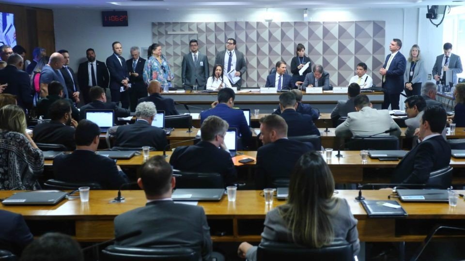 CPMI do 8 de janeiro votará requerimento para ouvir empresário que atacou STF e é suspeito de financiar atentados